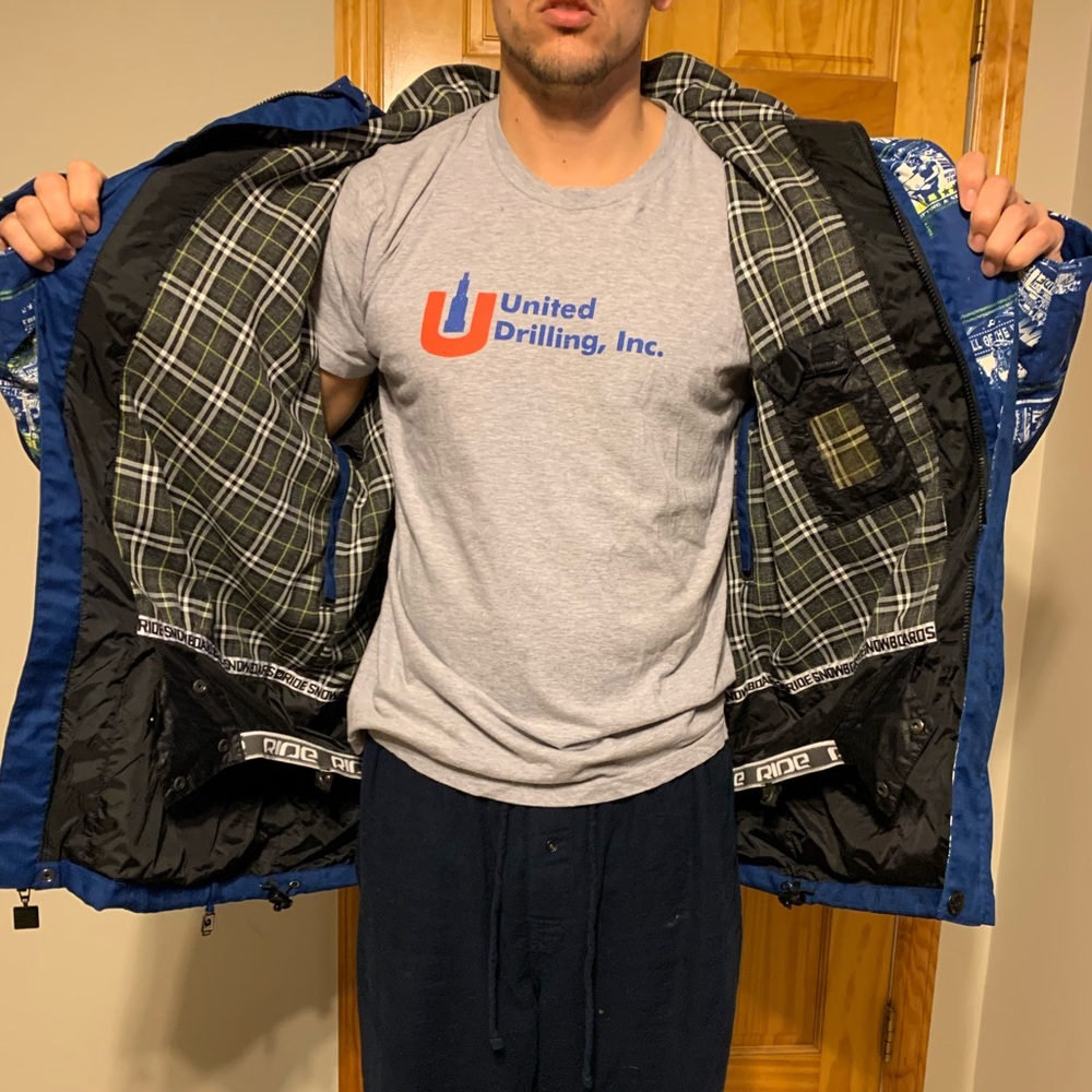 Snowboarding jacket